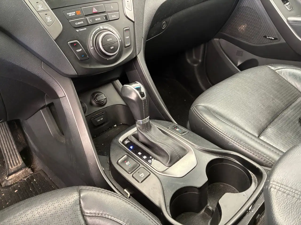 Hyundai SANTA FE снимка Hyundai SANTA FE