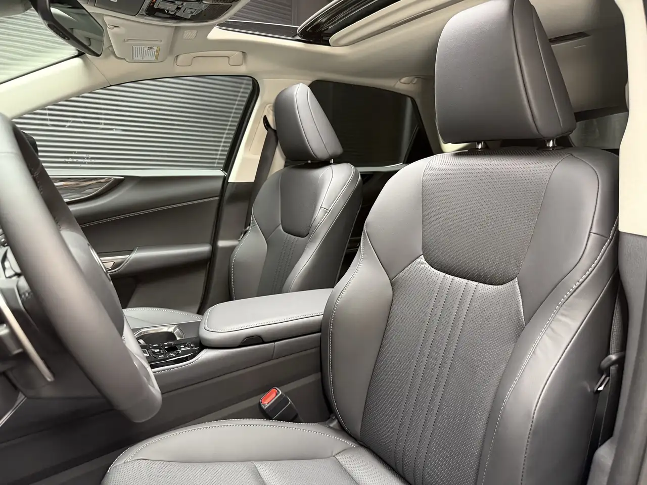 Lexus NX снимка Lexus NX