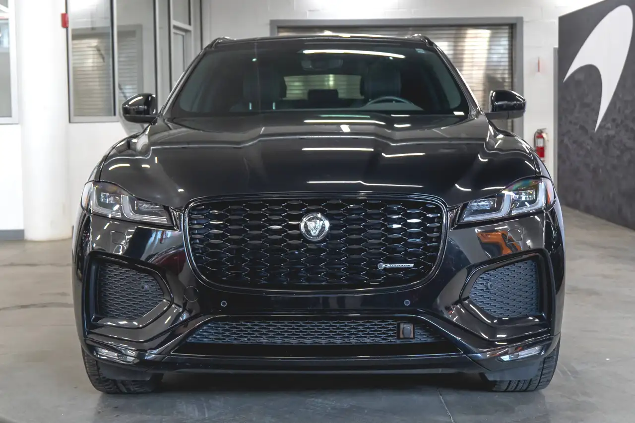 Jaguar F-Pace photo Jaguar F-Pace