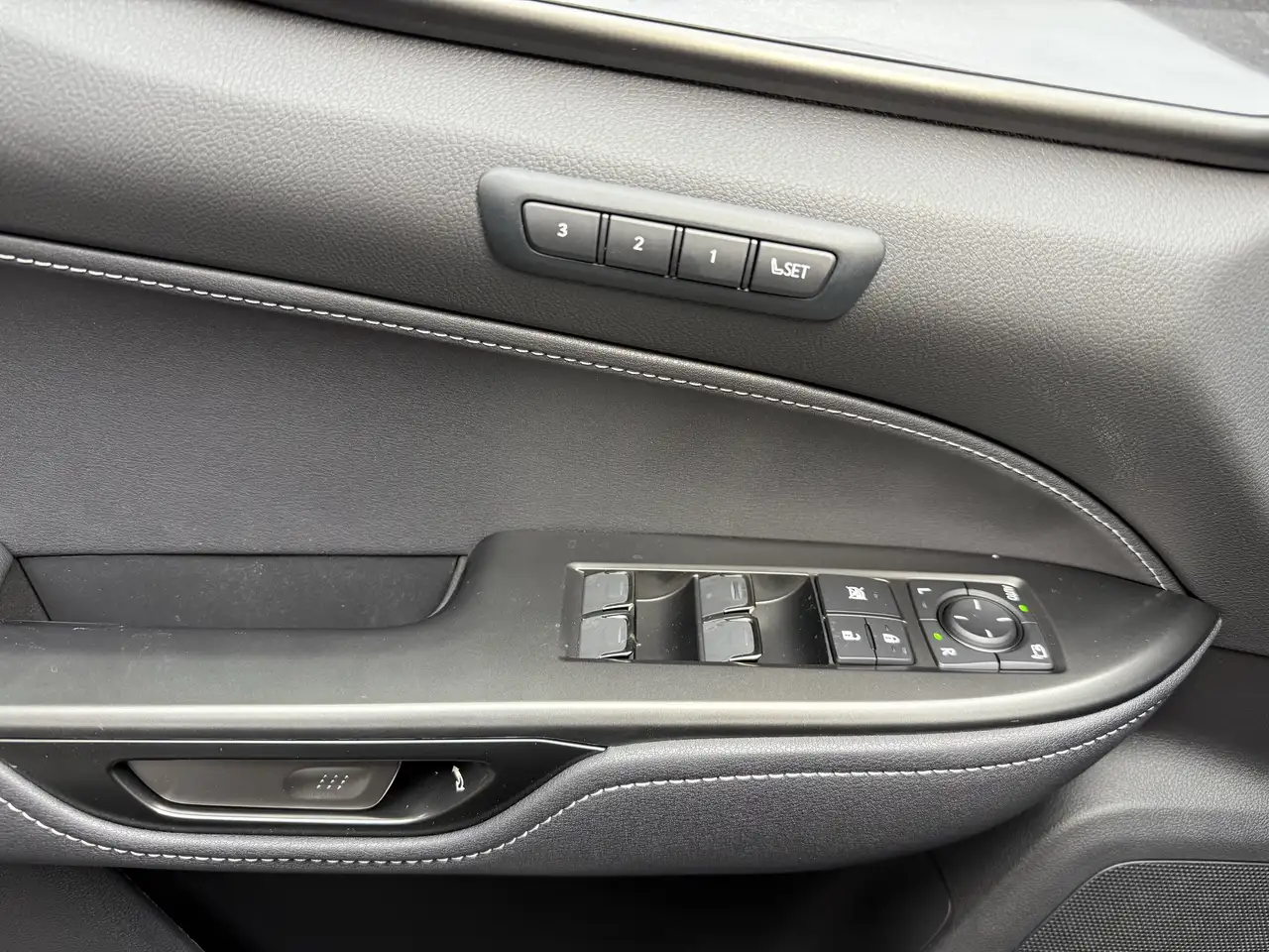 Lexus NX снимка Lexus NX