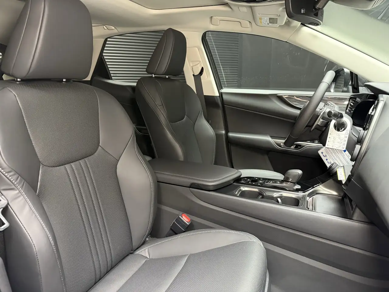 Lexus NX снимка Lexus NX
