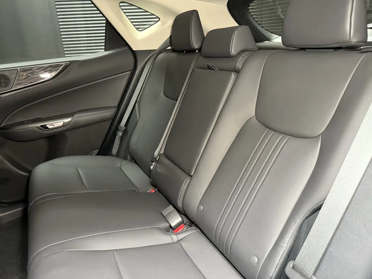 Lexus NX снимка Lexus NX