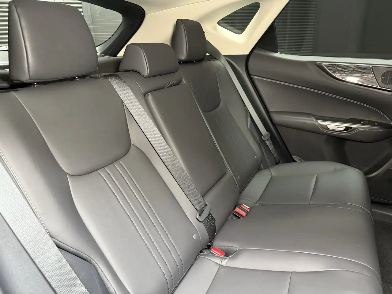 Lexus NX снимка Lexus NX