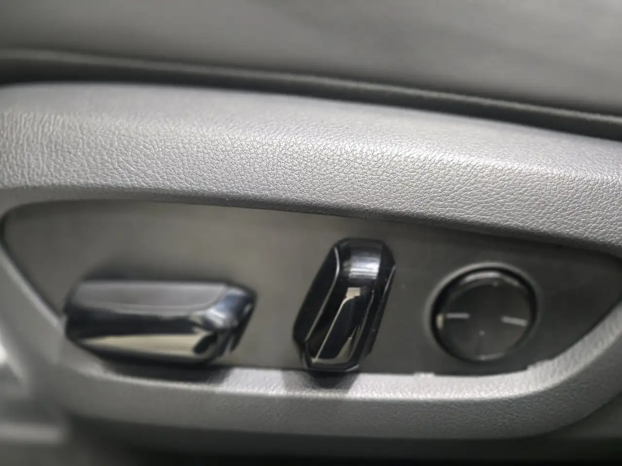 Lexus NX photo Lexus NX