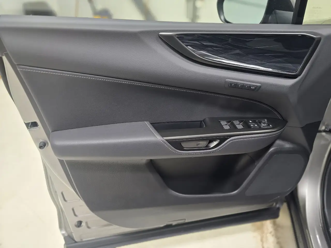 Lexus NX photo Lexus NX