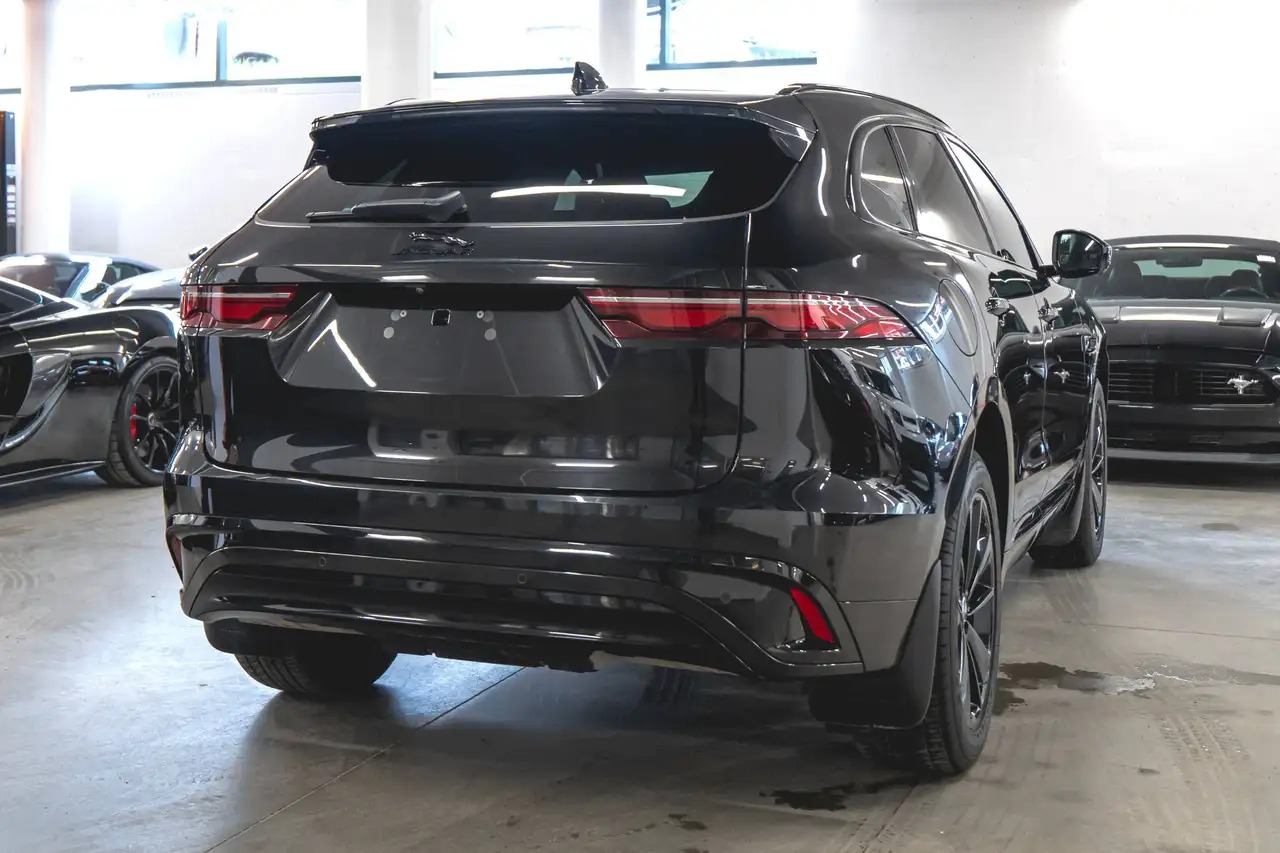 Jaguar F-Pace photo Jaguar F-Pace