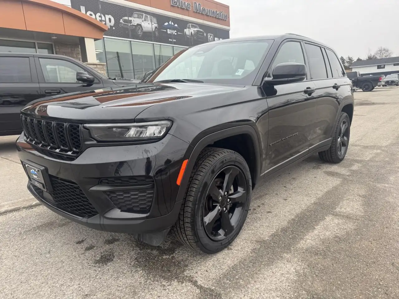 Jeep Grand Cherokee снимка Jeep Grand Cherokee