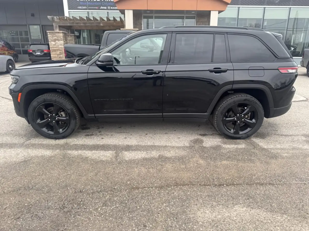 Jeep Grand Cherokee снимка Jeep Grand Cherokee
