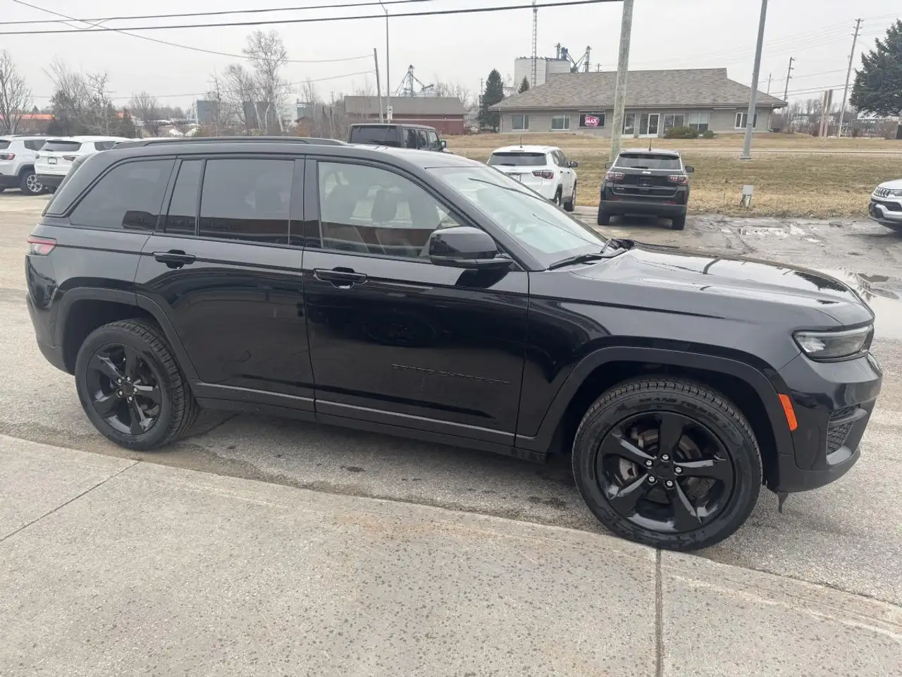 Jeep Grand Cherokee снимка Jeep Grand Cherokee