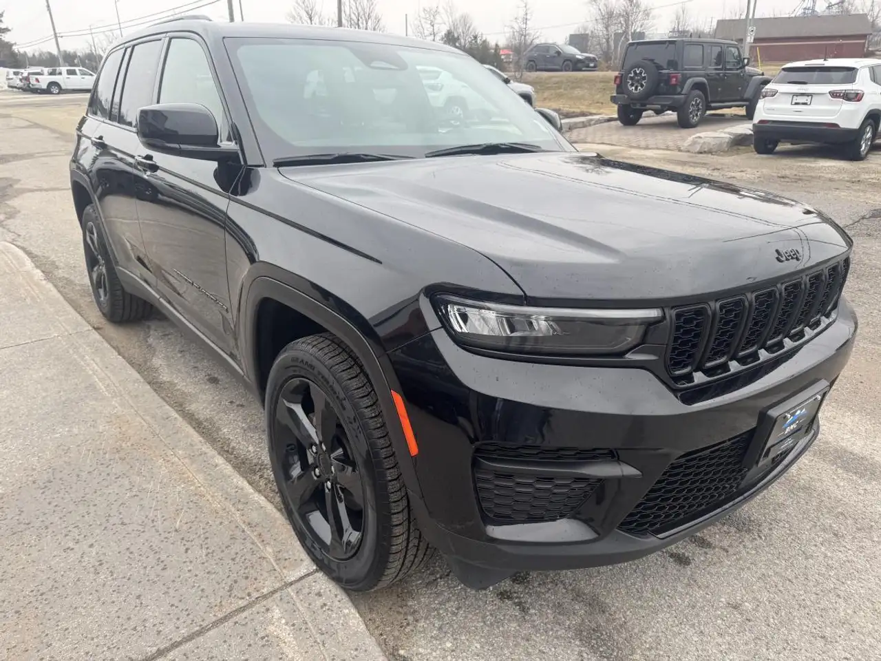 Jeep Grand Cherokee снимка Jeep Grand Cherokee