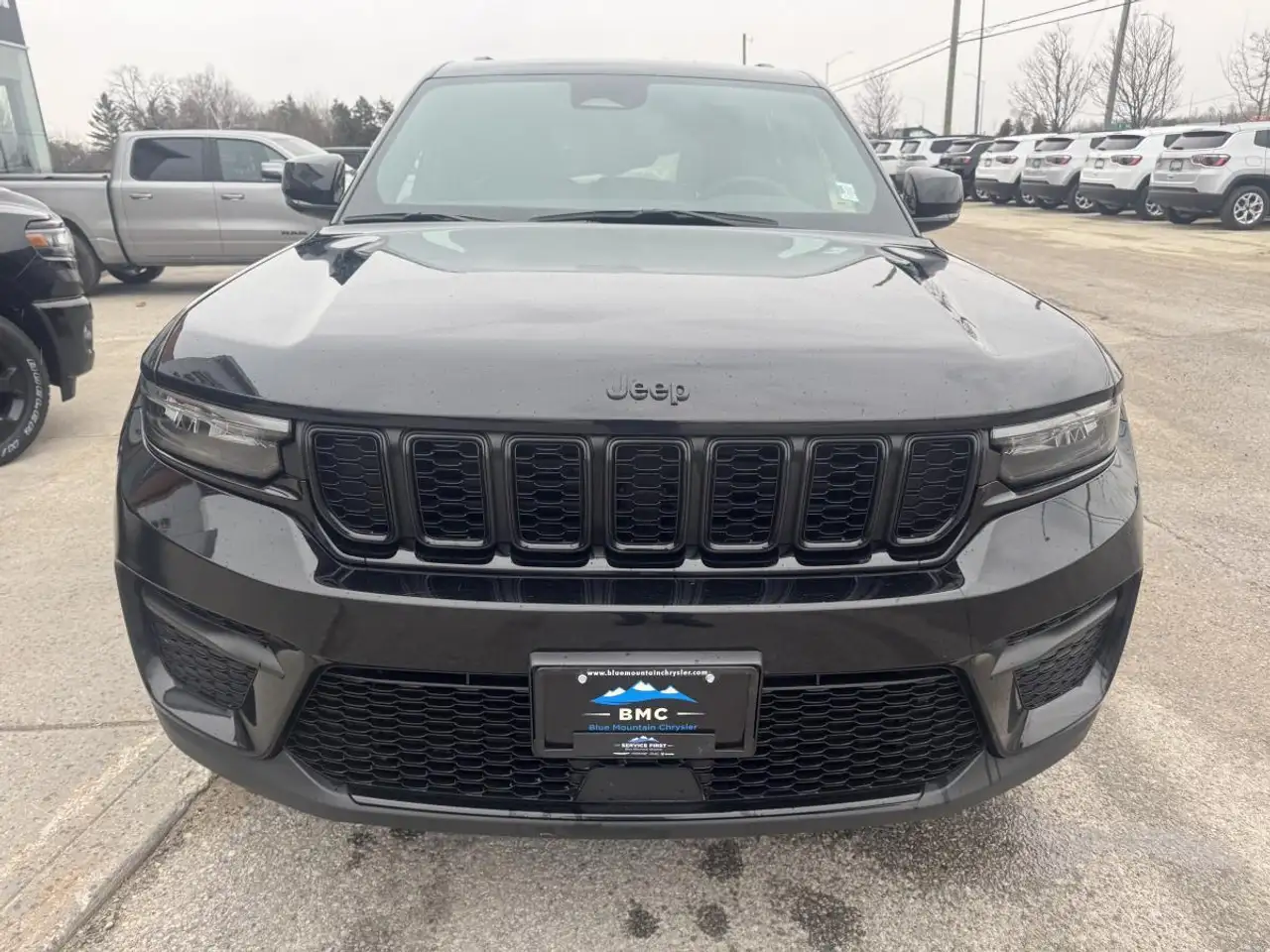 Jeep Grand Cherokee снимка Jeep Grand Cherokee