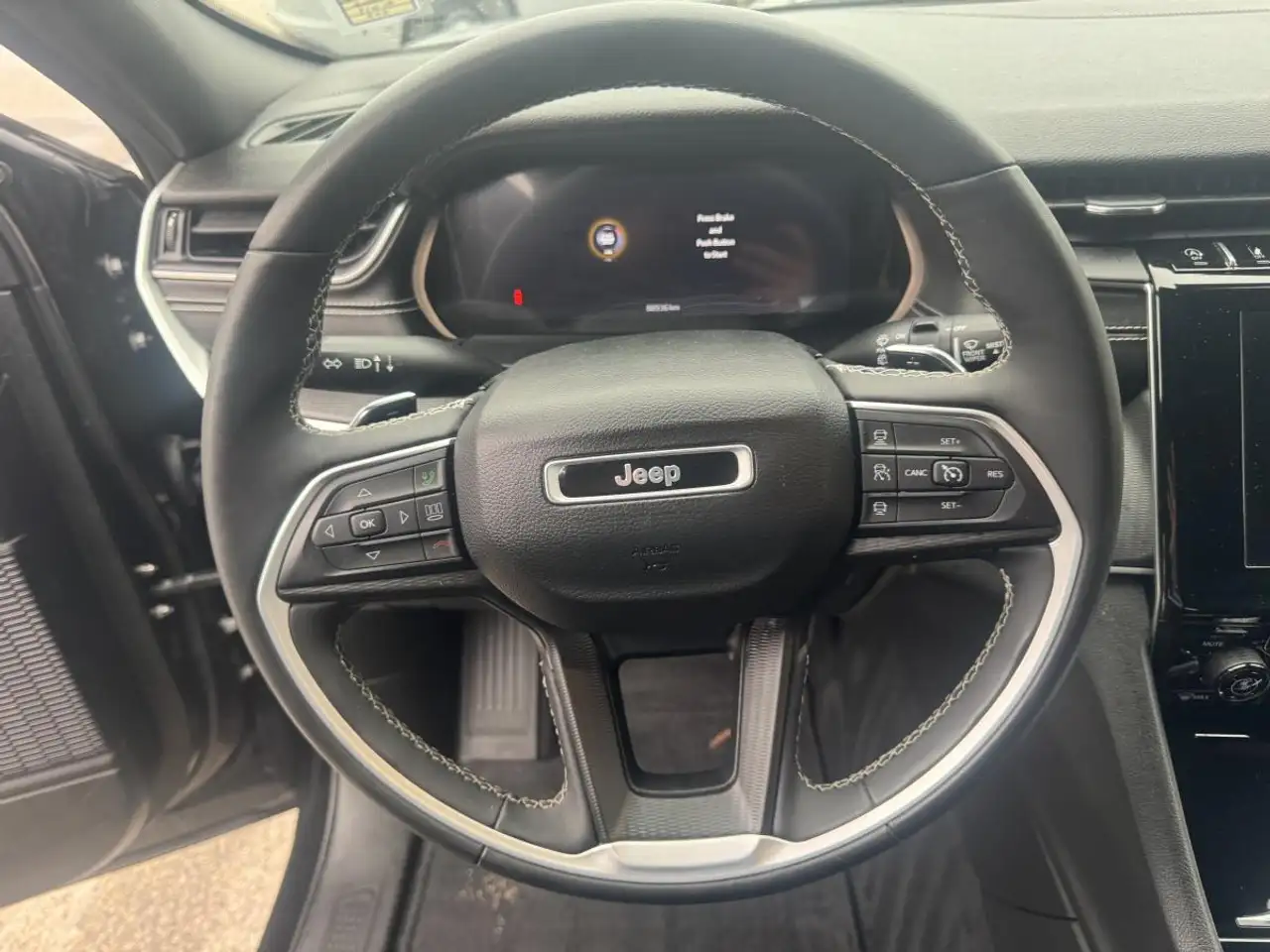 Jeep Grand Cherokee снимка Jeep Grand Cherokee