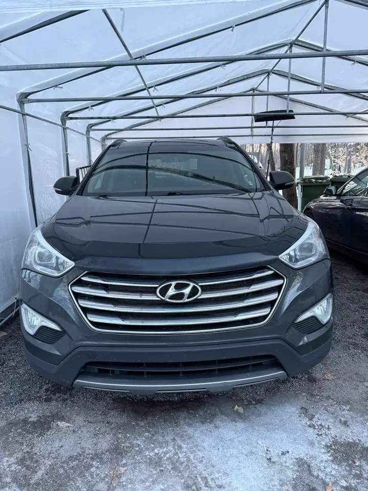 Hyundai SANTA FE photo Hyundai SANTA FE