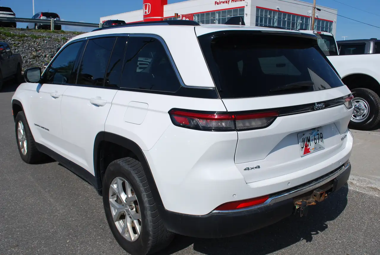 Jeep Grand Cherokee снимка Jeep Grand Cherokee