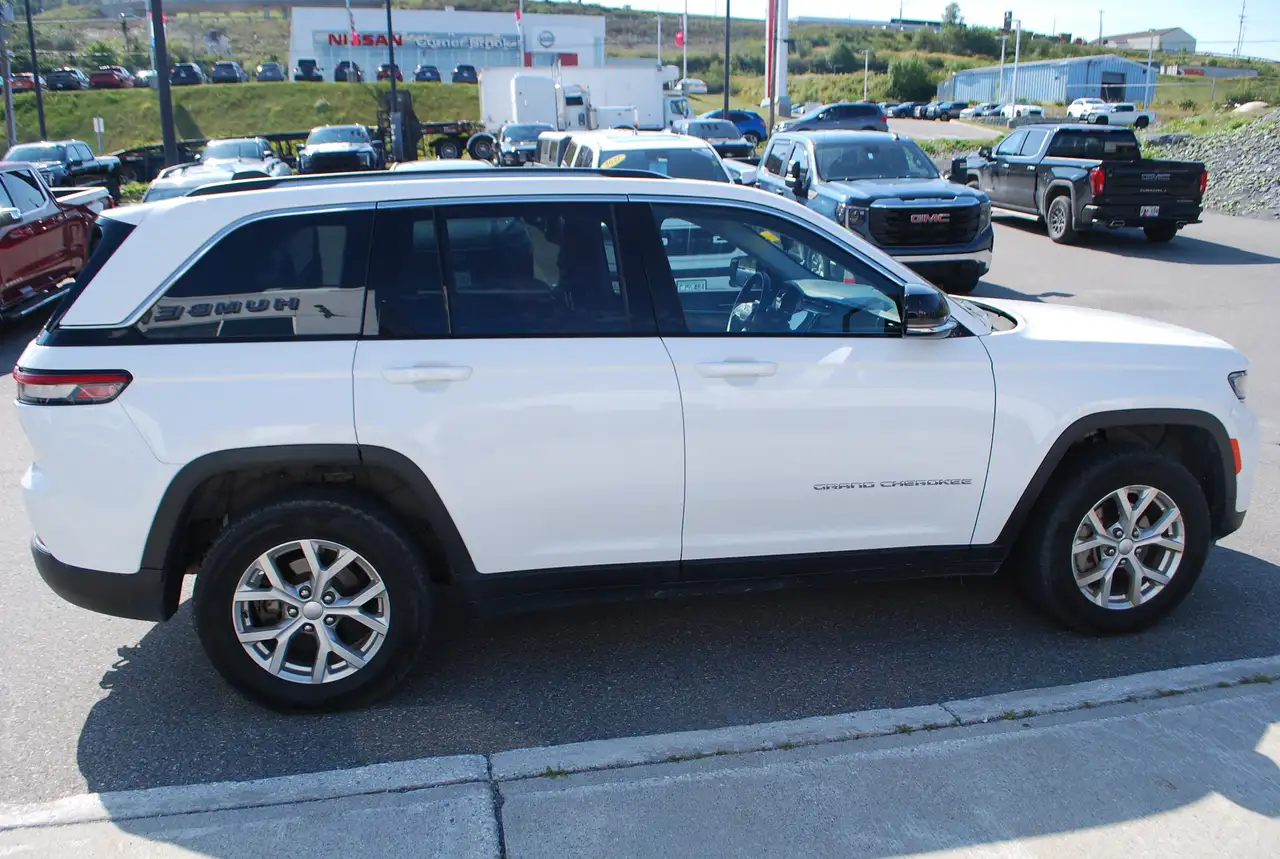 Jeep Grand Cherokee снимка Jeep Grand Cherokee