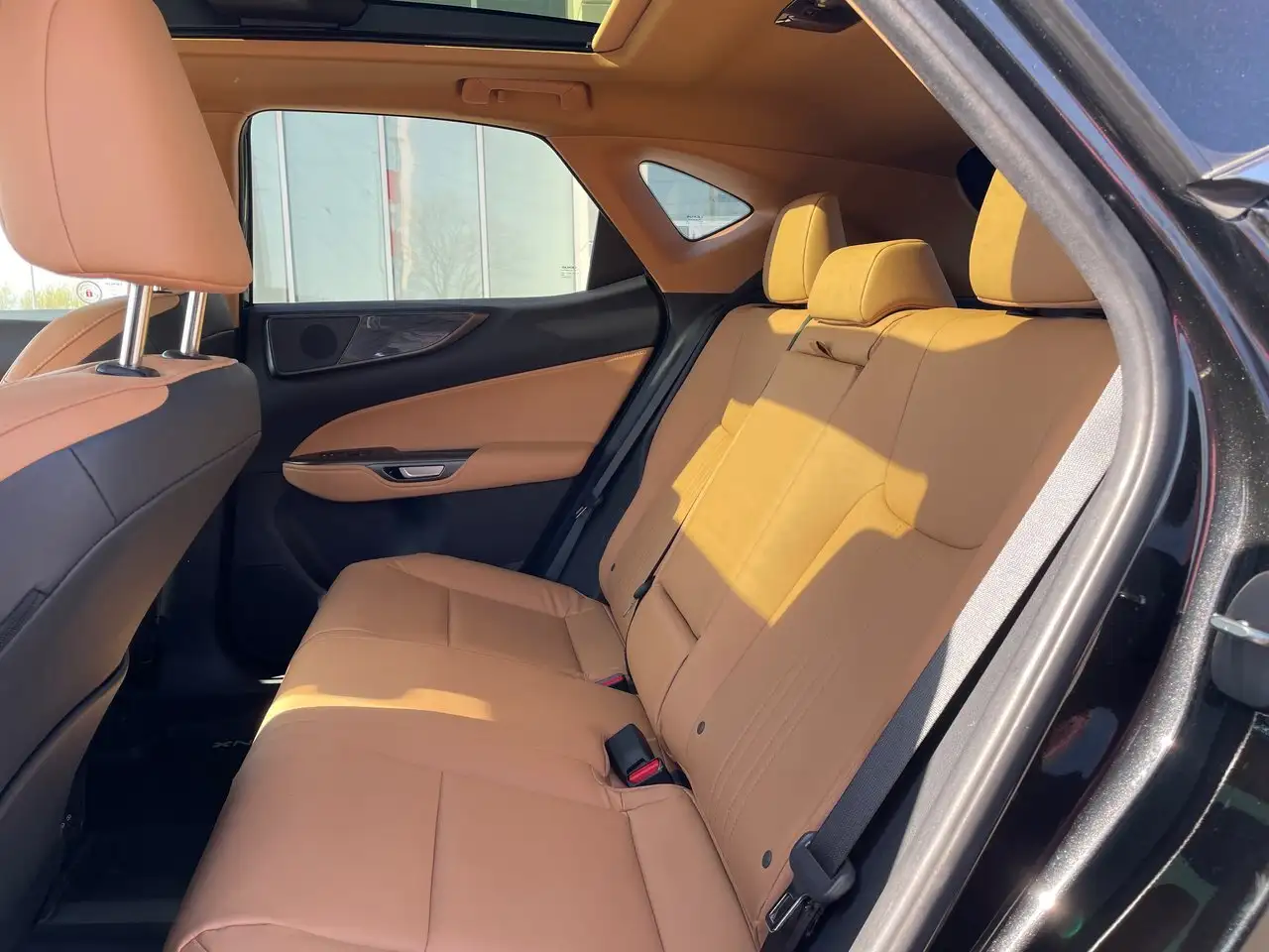 Lexus NX снимка Lexus NX