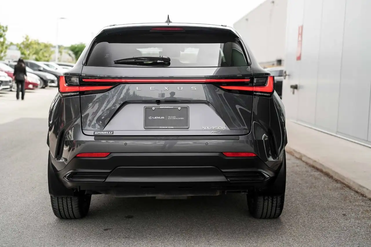 Lexus NX снимка Lexus NX