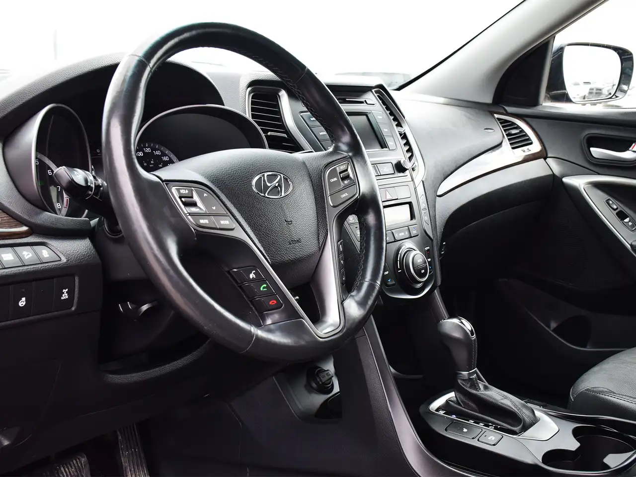 Hyundai SANTA FE снимка Hyundai SANTA FE