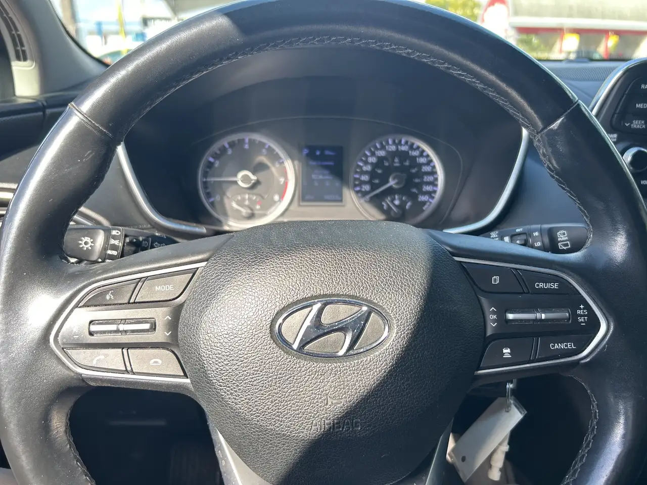 Hyundai SANTA FE photo Hyundai SANTA FE