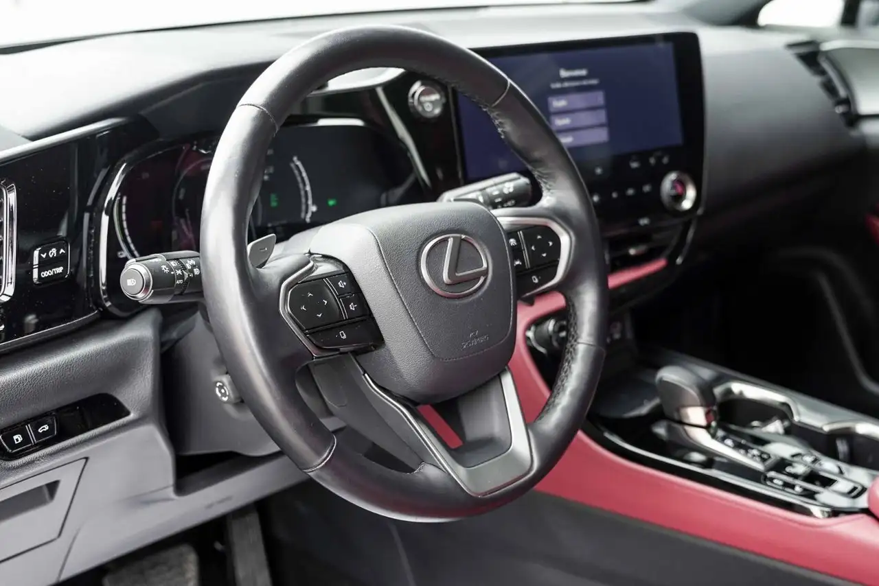 Lexus NX снимка Lexus NX