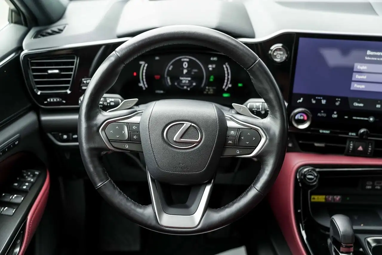 Lexus NX снимка Lexus NX