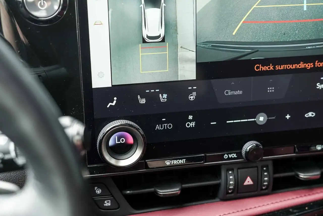 Lexus NX снимка Lexus NX