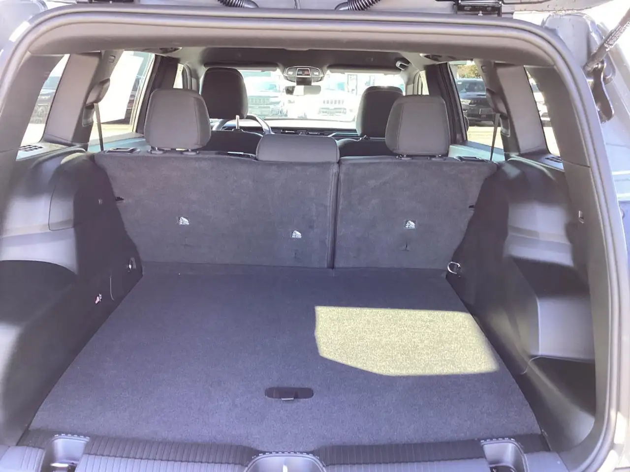 Jeep Cherokee снимка Jeep Cherokee