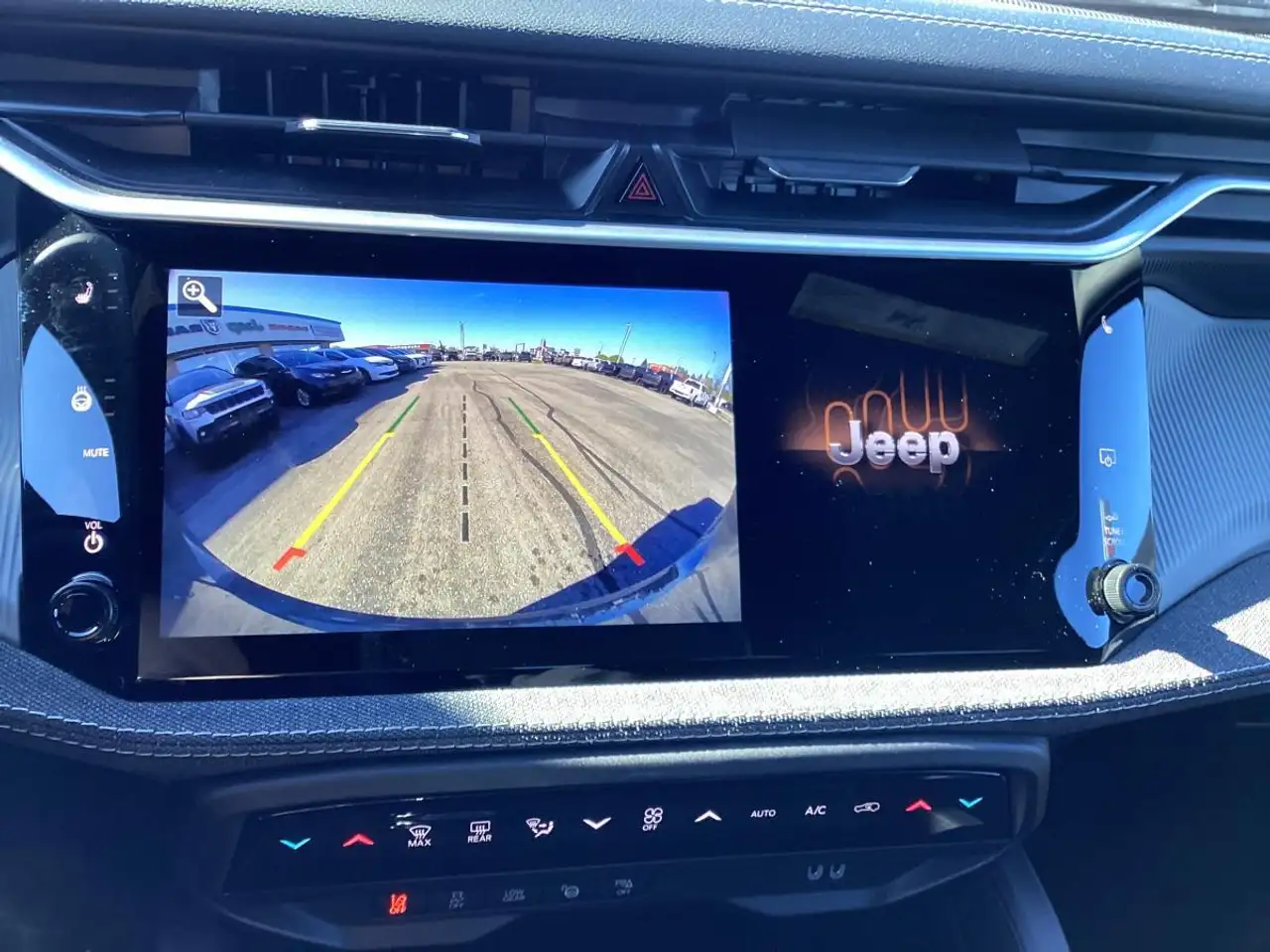 Jeep Cherokee снимка Jeep Cherokee