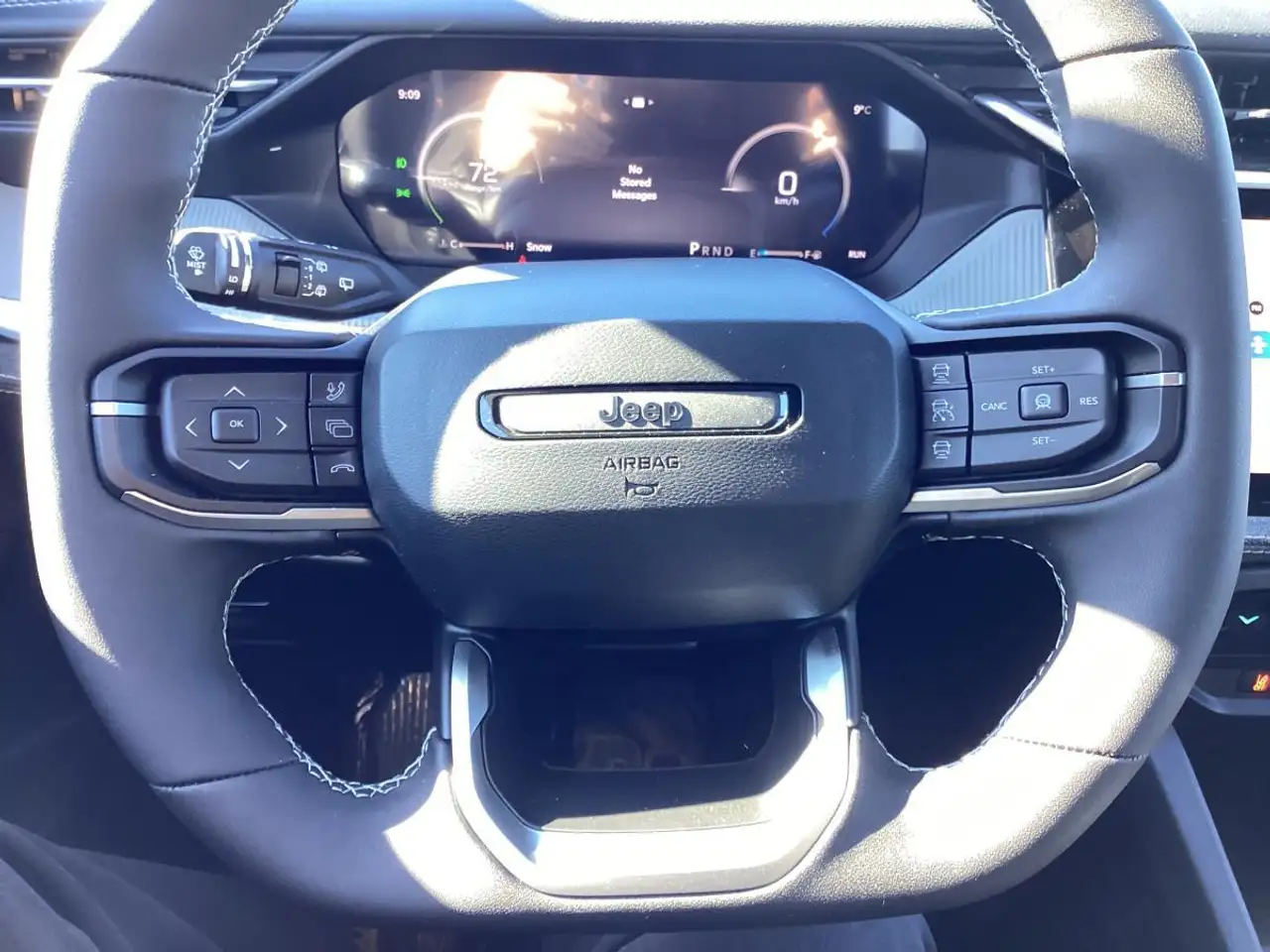 Jeep Cherokee снимка Jeep Cherokee