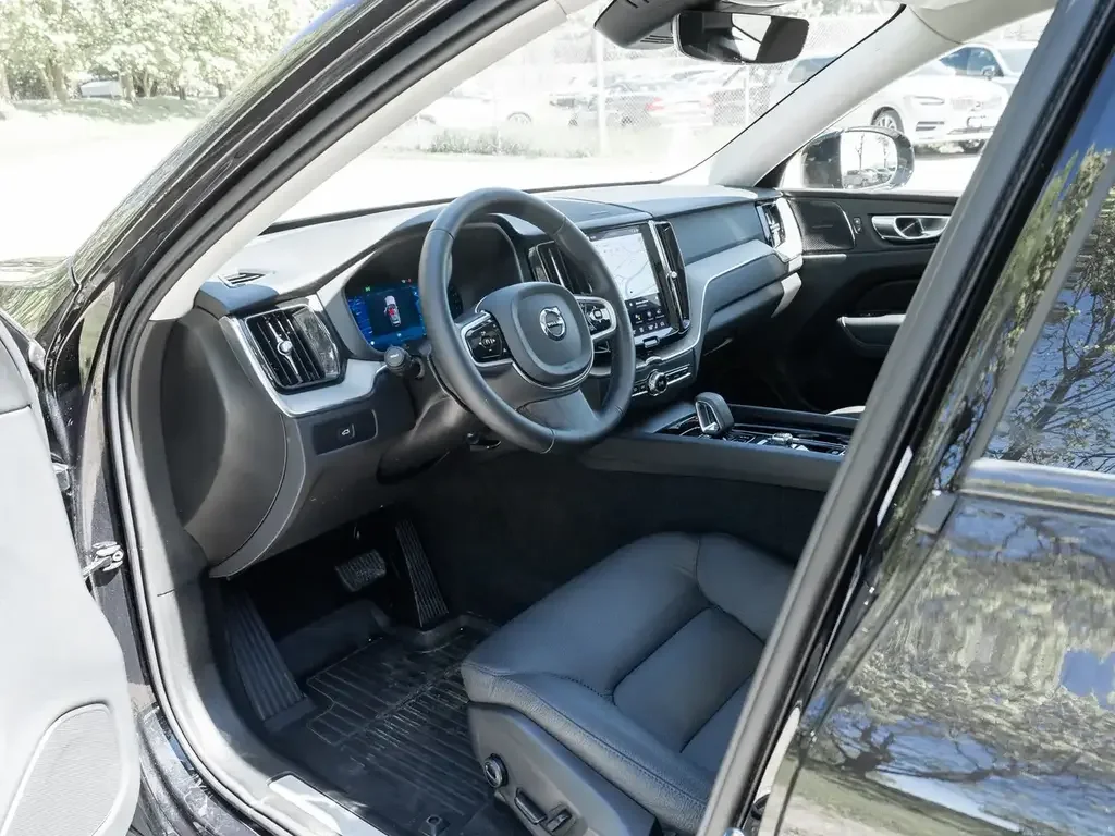 Volvo XC60 снимка Volvo XC60