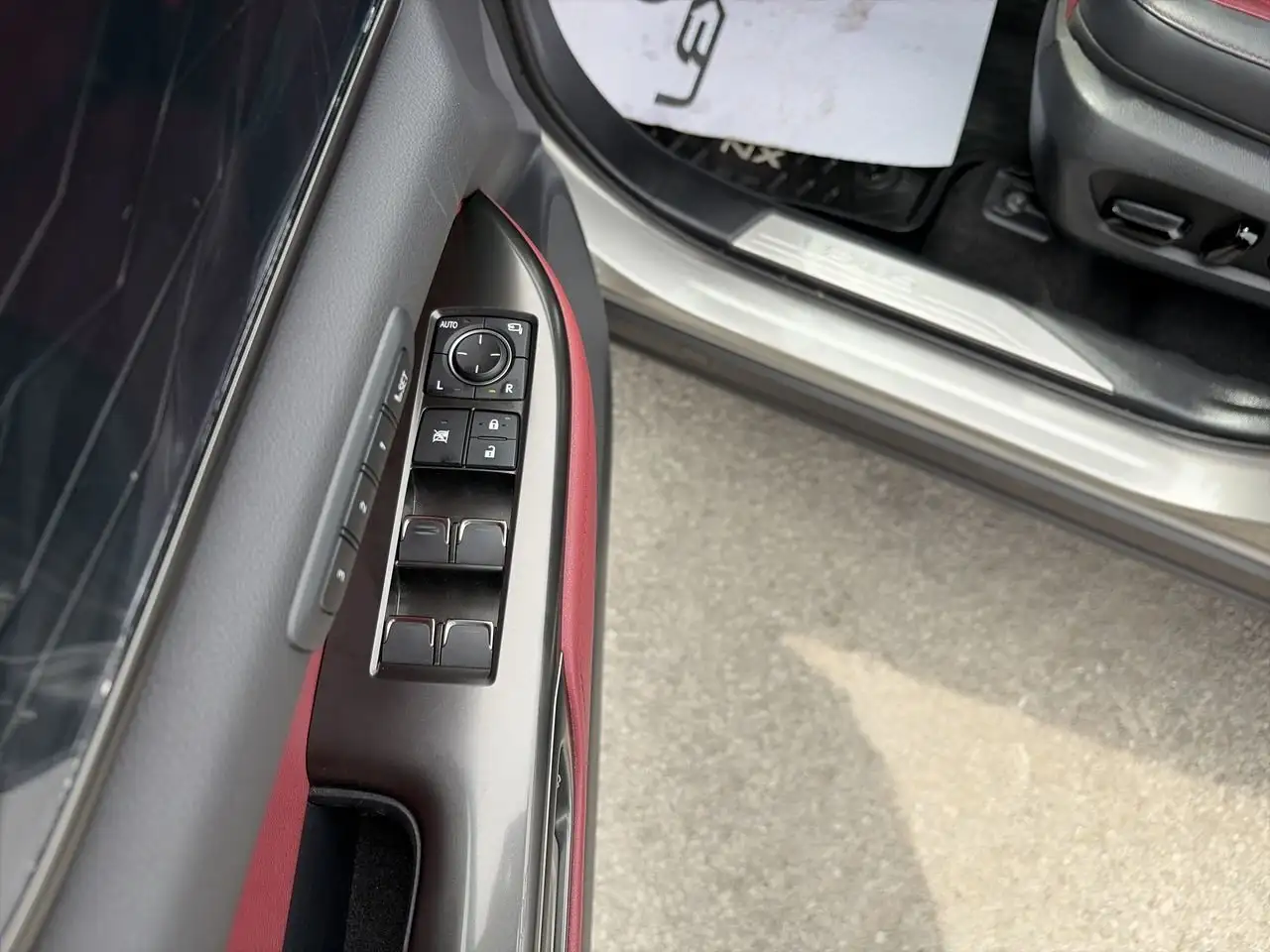 Lexus NX снимка Lexus NX