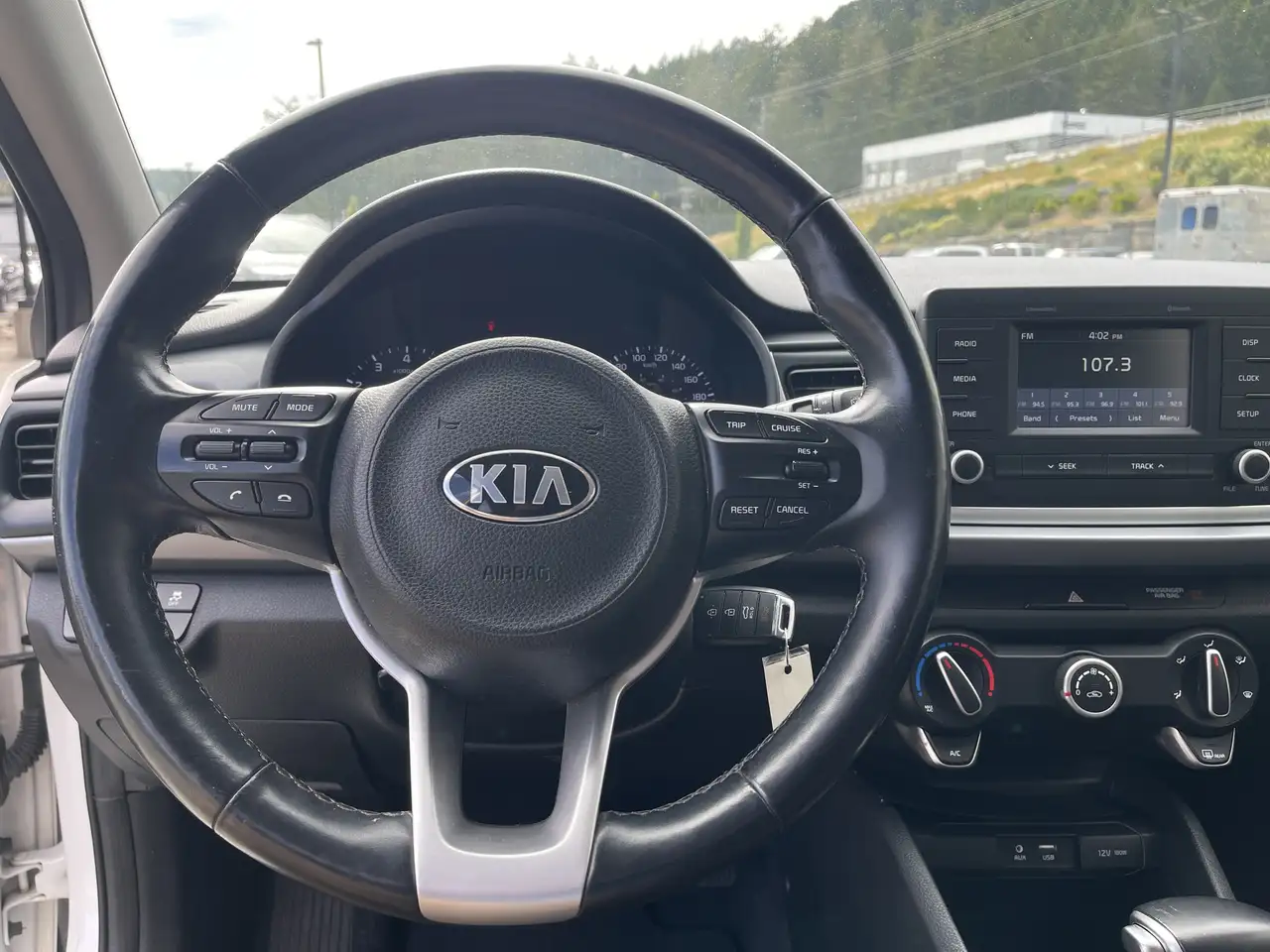 Kia Rio снимка Kia Rio