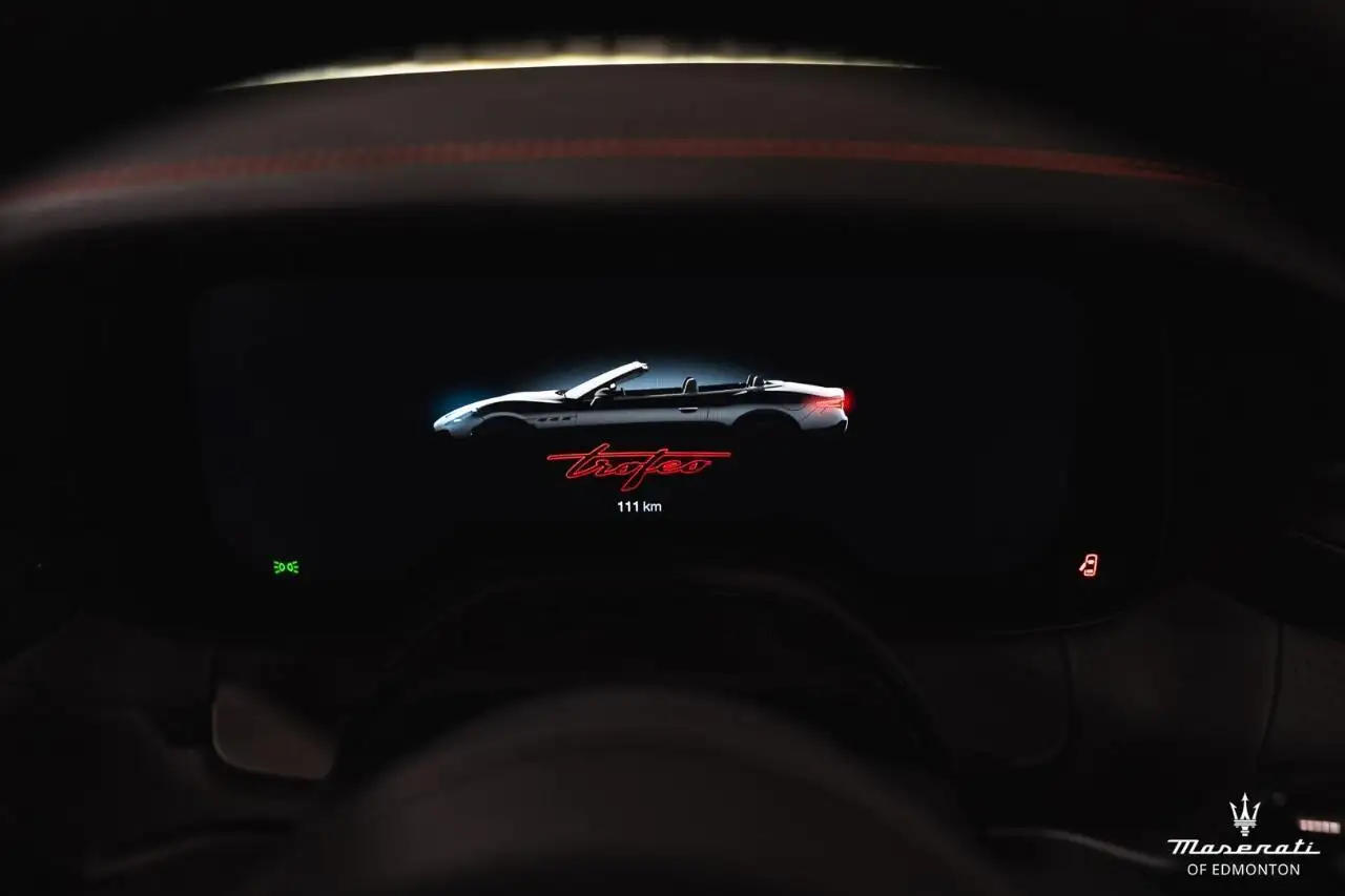 Maserati GranCabrio снимка Maserati GranCabrio