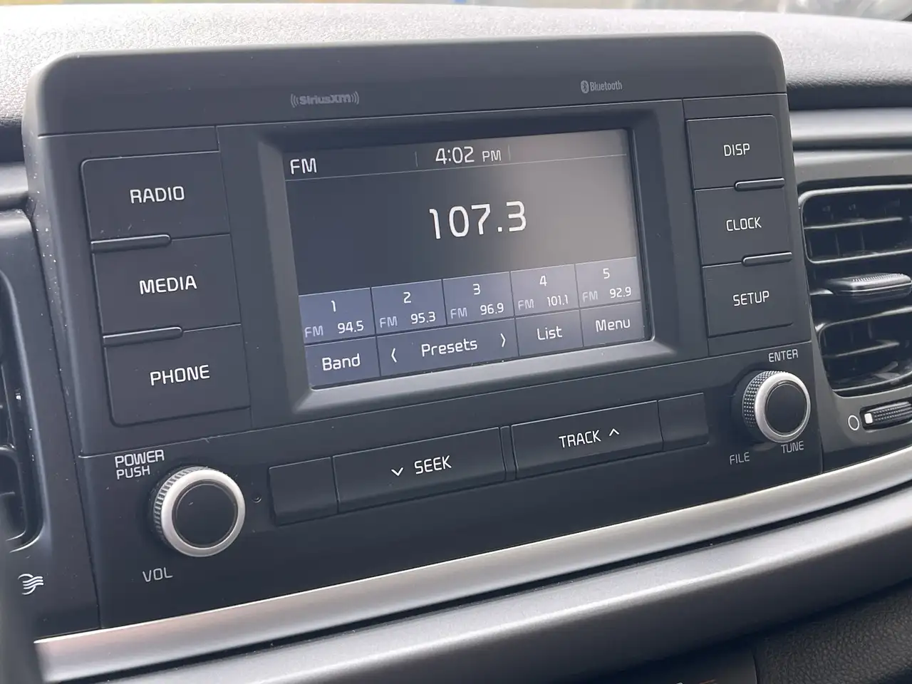 Kia Rio снимка Kia Rio