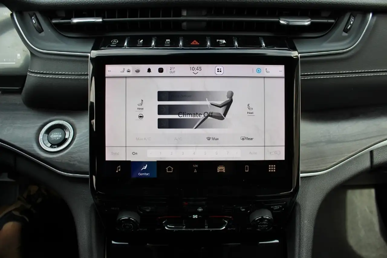 Jeep Grand Cherokee снимка Jeep Grand Cherokee