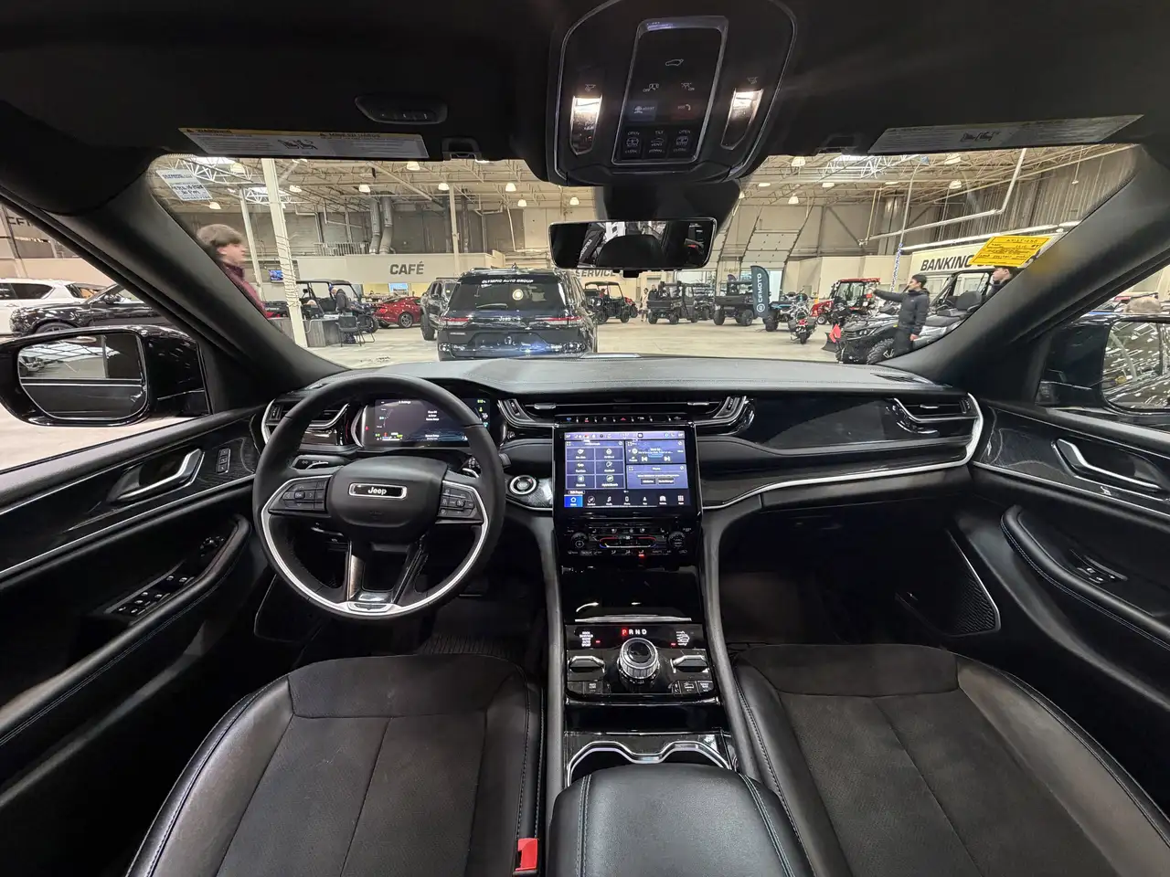 Jeep Grand Cherokee снимка Jeep Grand Cherokee