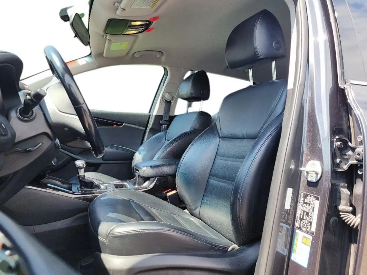 Kia Sorento photo Kia Sorento