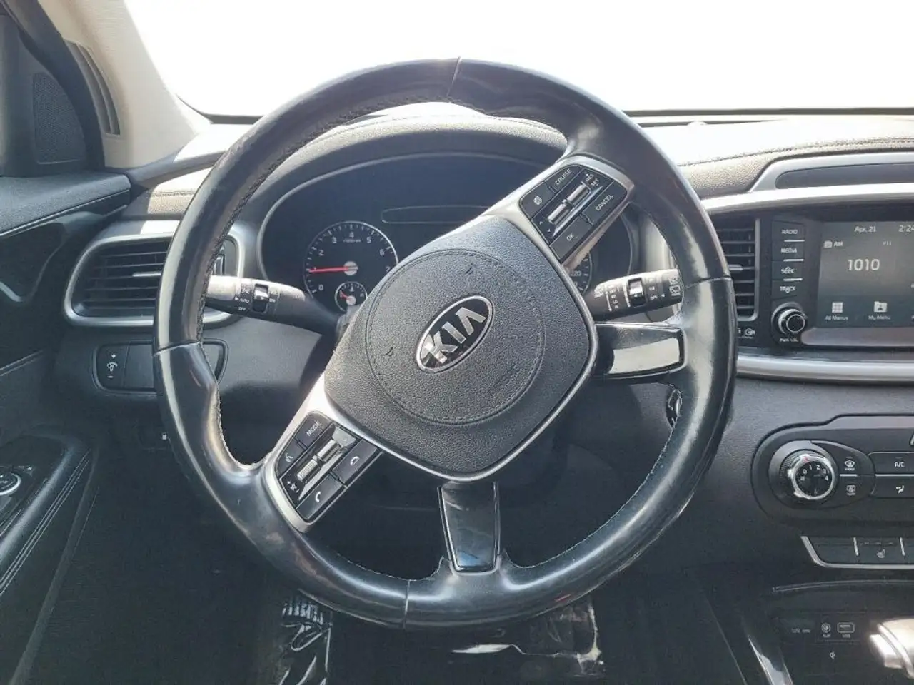 Kia Sorento photo Kia Sorento