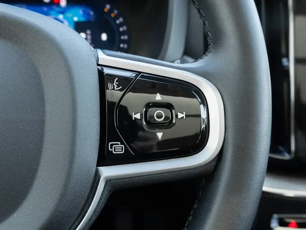 Volvo XC60 снимка Volvo XC60