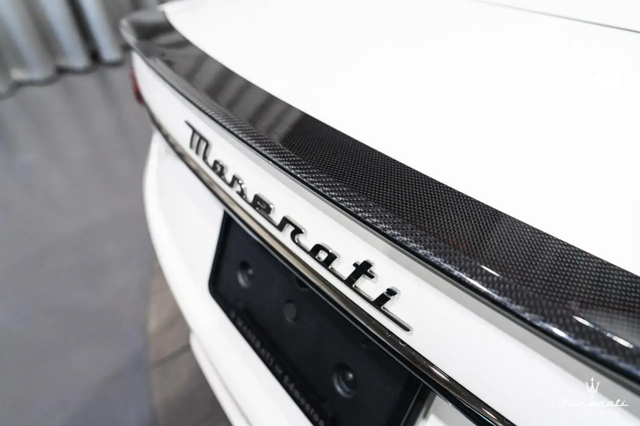 Maserati GranCabrio снимка Maserati GranCabrio