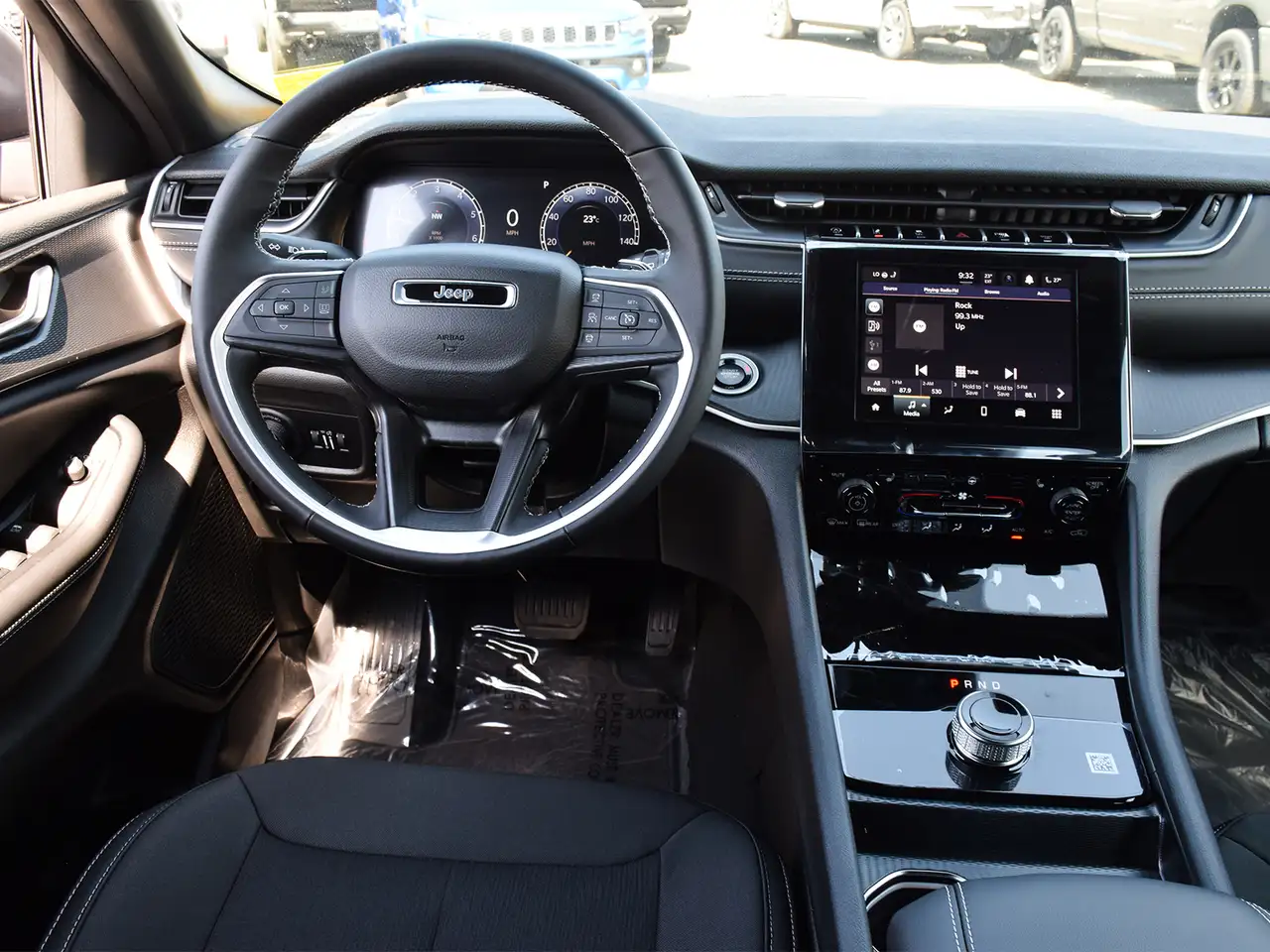 Jeep Grand Cherokee снимка Jeep Grand Cherokee
