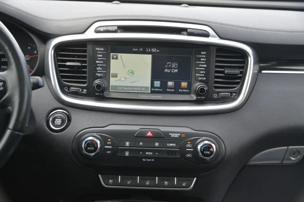 Kia Sorento photo Kia Sorento