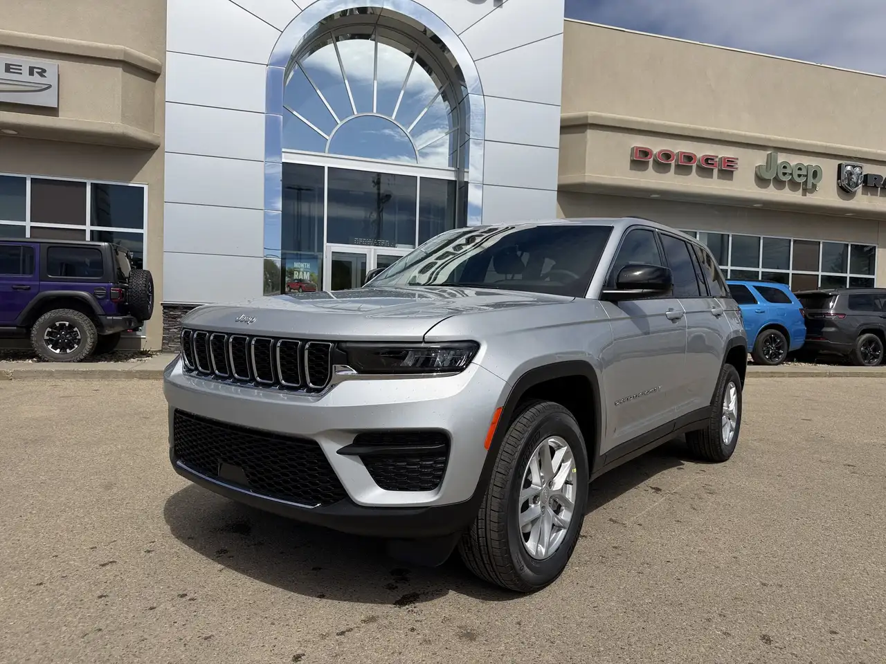 Jeep Grand Cherokee photo Jeep Grand Cherokee