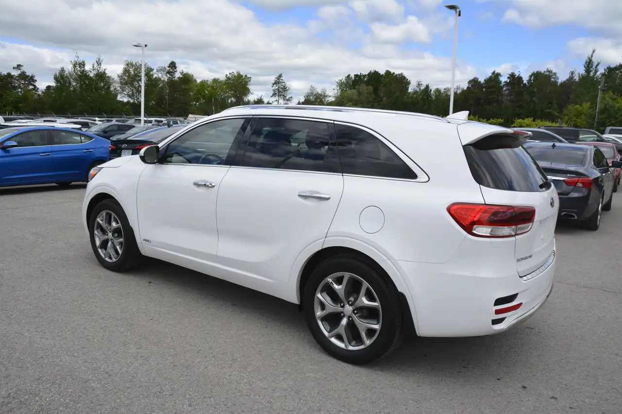Kia Sorento photo Kia Sorento