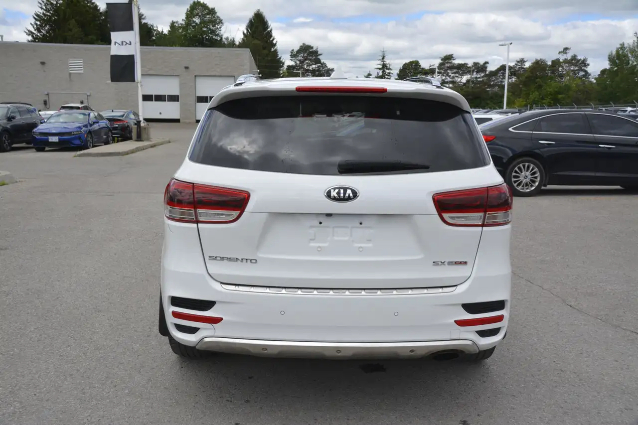 Kia Sorento photo Kia Sorento