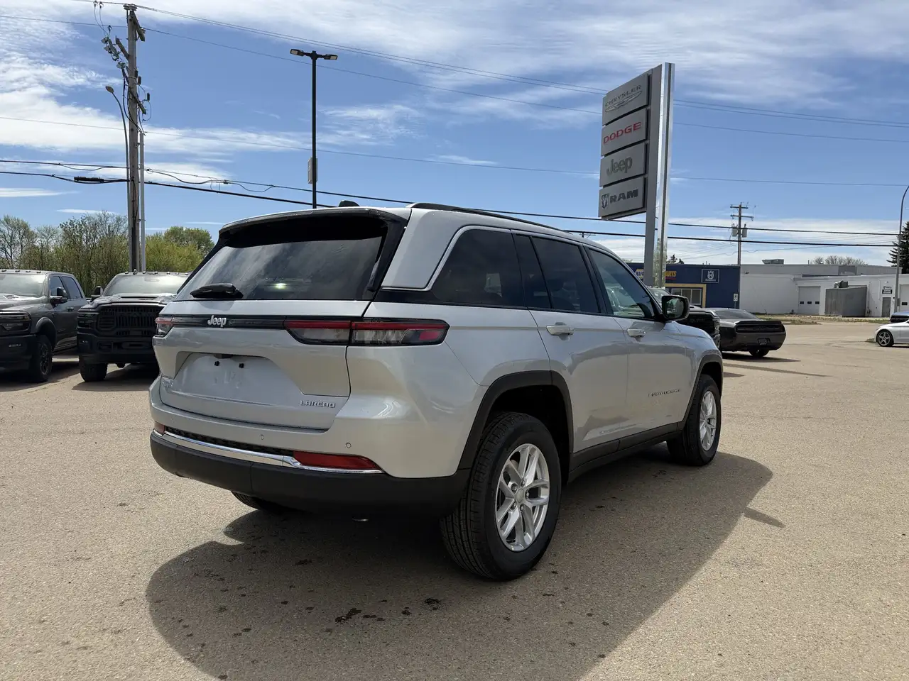 Jeep Grand Cherokee photo Jeep Grand Cherokee