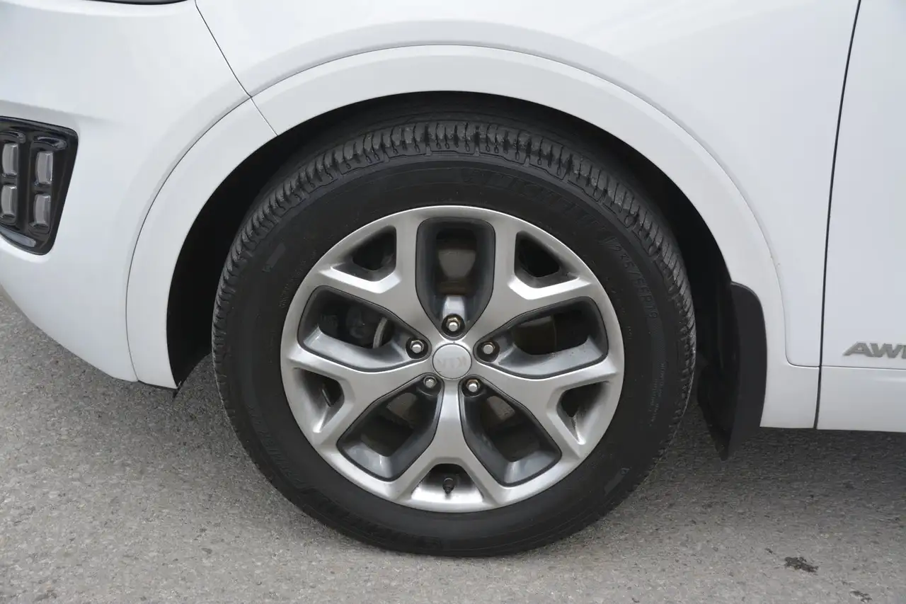 Kia Sorento photo Kia Sorento