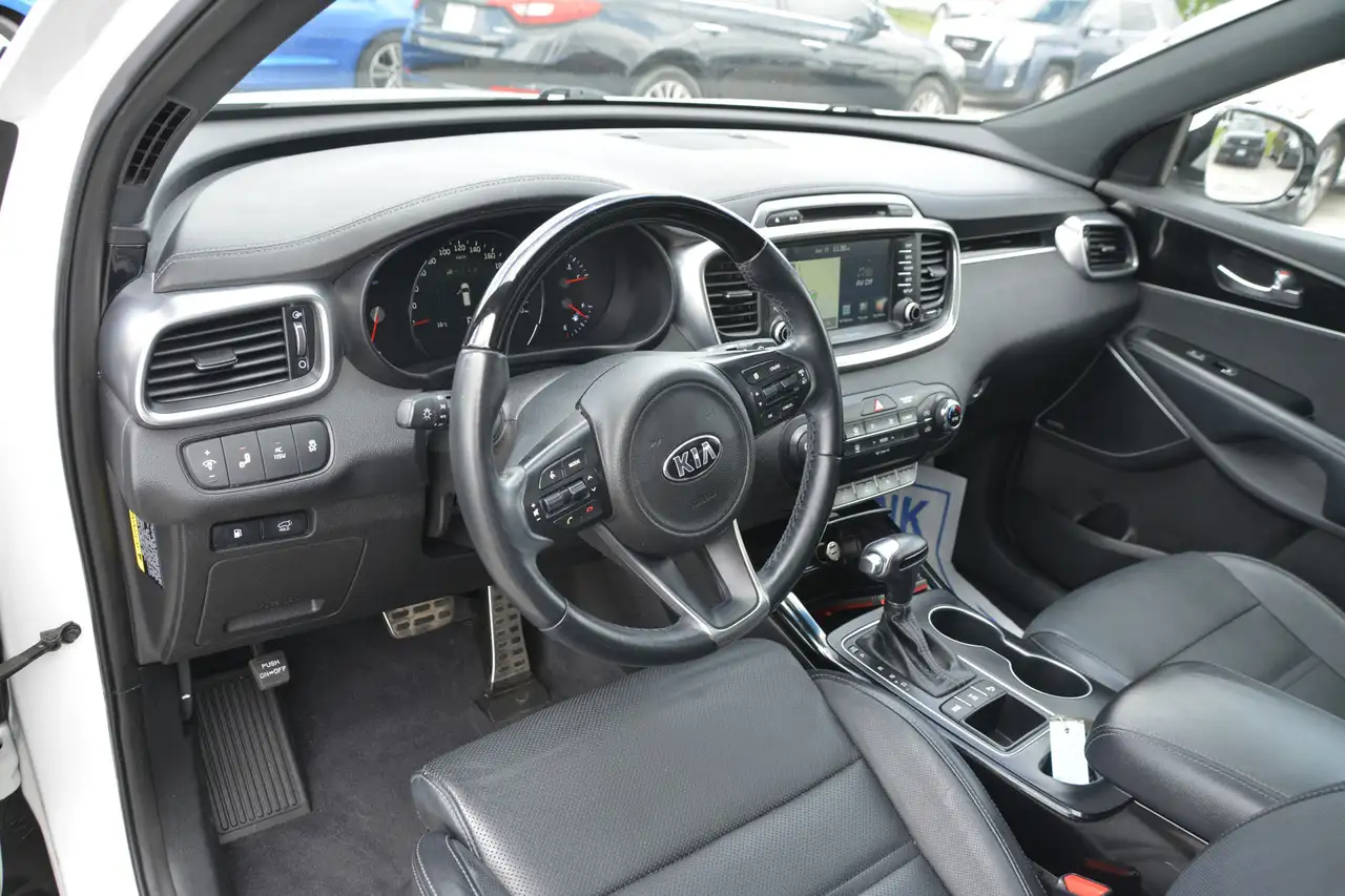 Kia Sorento photo Kia Sorento