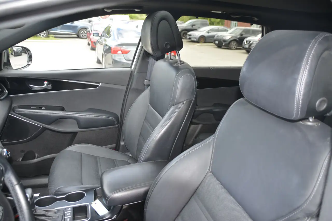 Kia Sorento photo Kia Sorento