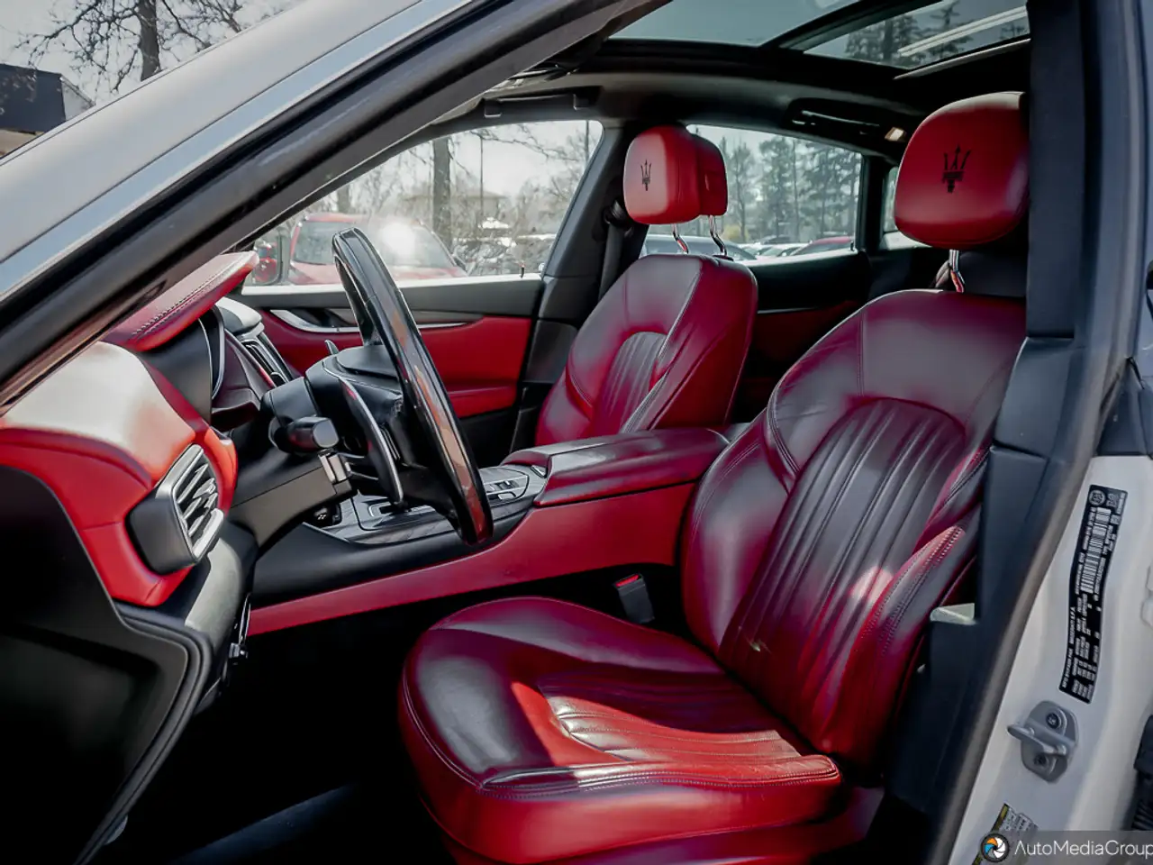 Maserati Levante снимка Maserati Levante